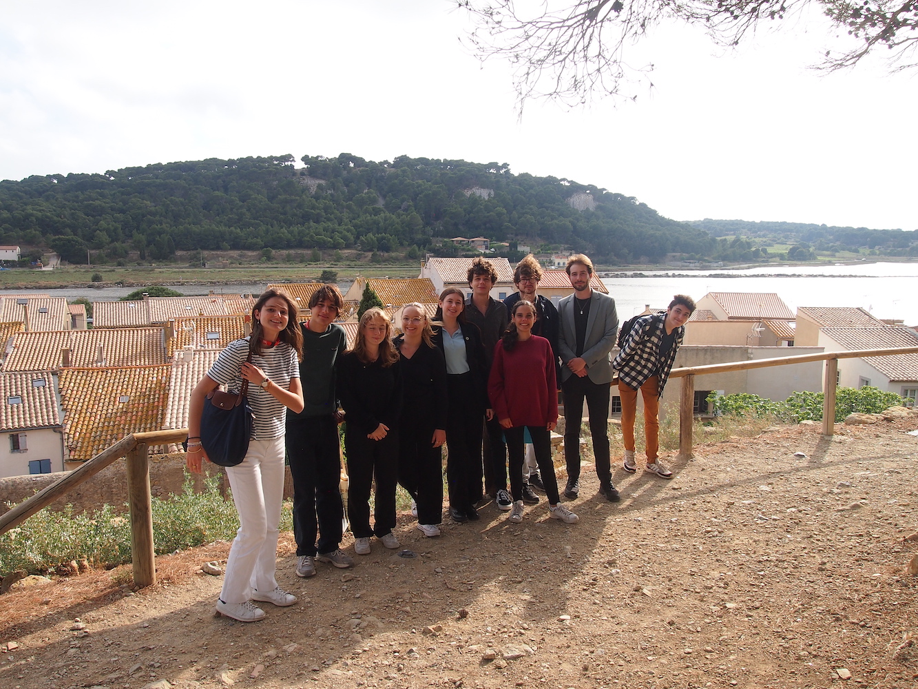 photo de groupe du club jeune du Kiwanis de montpellier